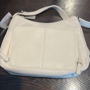 Elegant Cream Leather Shoulder Bag
